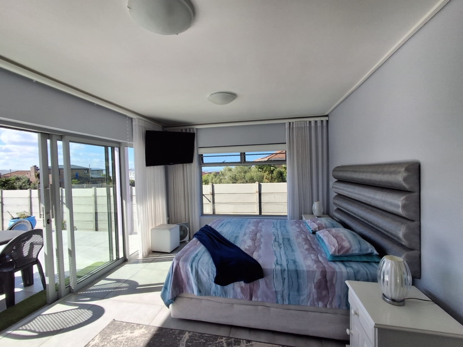 3 Bedroom Property for Sale in Stilbaai Wes Western Cape